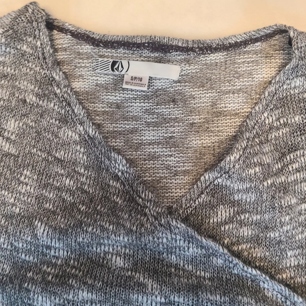 Volcom Cardigan - Picture 2 of 11